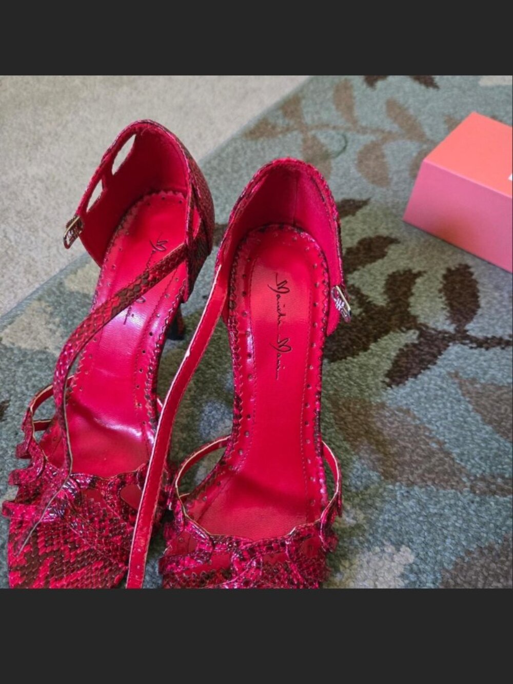 Red heels used for 1 hour size 7